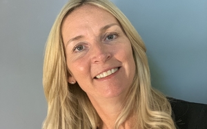 2019 08 29 Julie Twist Close Up