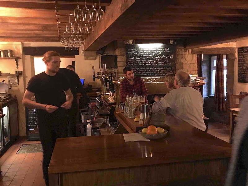 180410 Moorcock Inn Review Bar