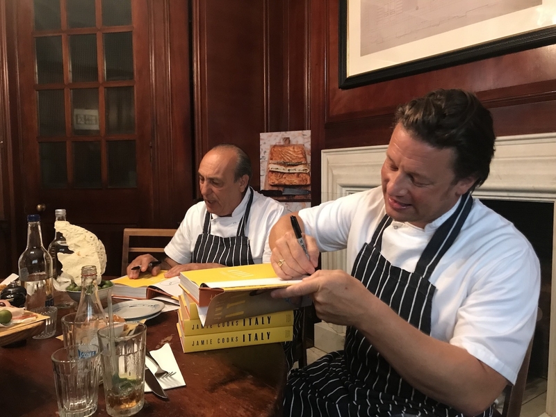2018 08 22 Jamie Oliver Book Signing