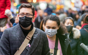 2020 03 07 Crowd Medical Mask Coronavirus