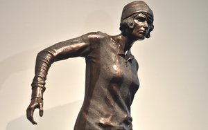 2019 06 03 Lily Parr Statue