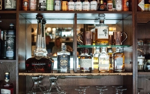 Wood And Co Back Bar Close Up Thumbnail