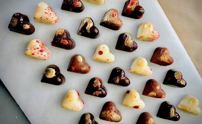 02 03 21 Abeja Choc Hearts