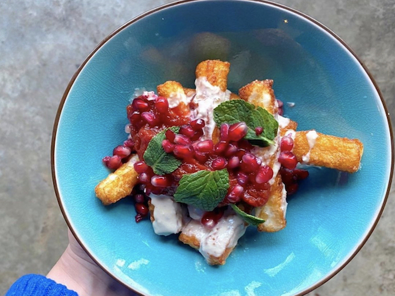 2021 02 03 Hafla Hafla Halloumi Fries Topped With Pomengranate In Blue Bowl