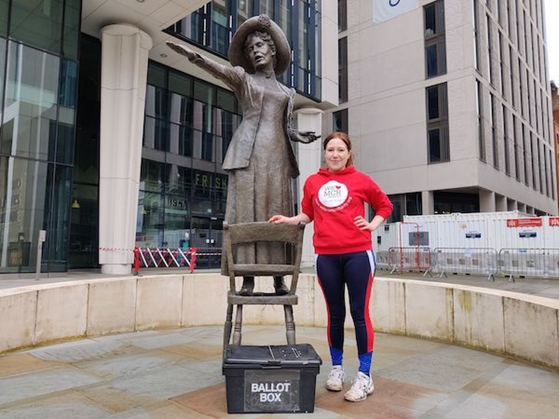 We Love Mcr Charity Run Landmarks 10 K Pankhurst Statue