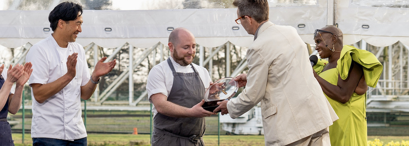 Great British Menu Oliver Peyton Presenting Winner Dan Mc George With The Trophy