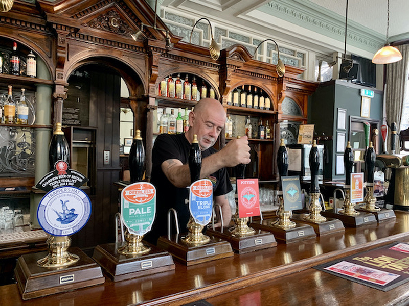 Lion Tavern Moorfields Camra Liverpool Dave Hardman Tithebarn Street Real Ales Landlord