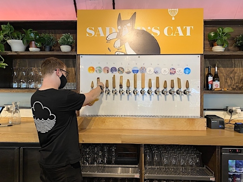 A Bartender In A Mask Pulls A Draft Beer At Sadlers Cat The New Pub From Cloudwater In Manchester