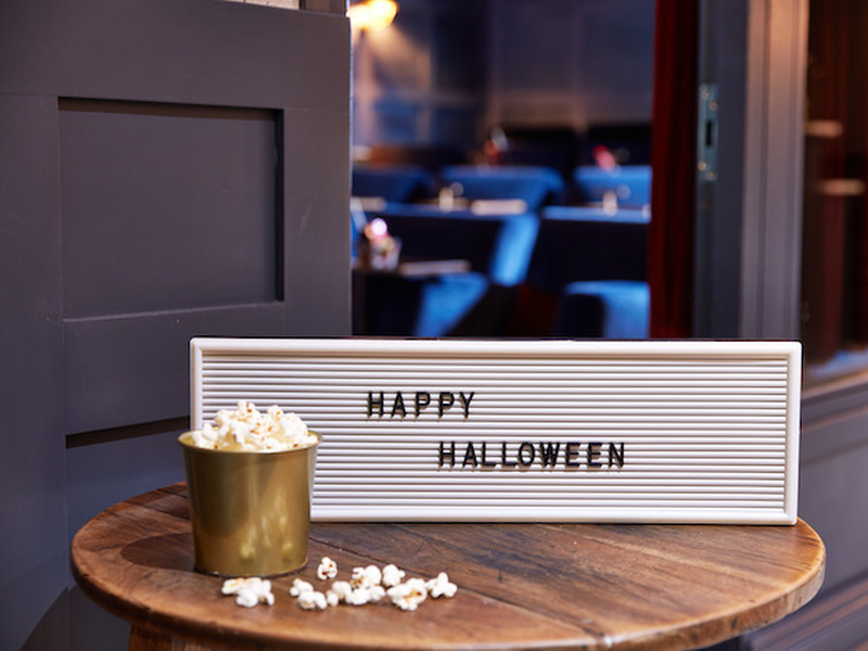 Luxury Halloween Cinema Will Be Coming To King Street Townhouse In Manchester With Posh Nibbles Drinks And A Choice Of Four Classic Halloween Films