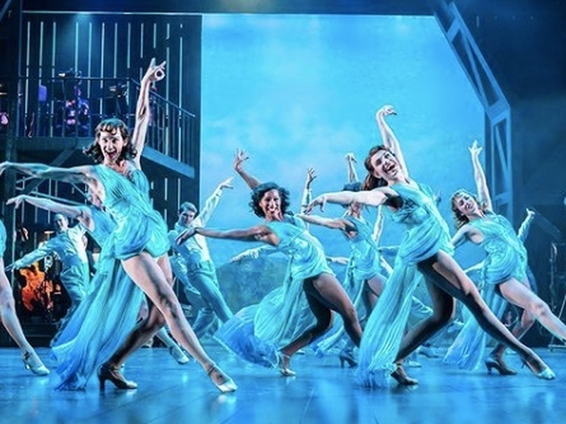 Dancers From White Christmas At The Palace Theatre