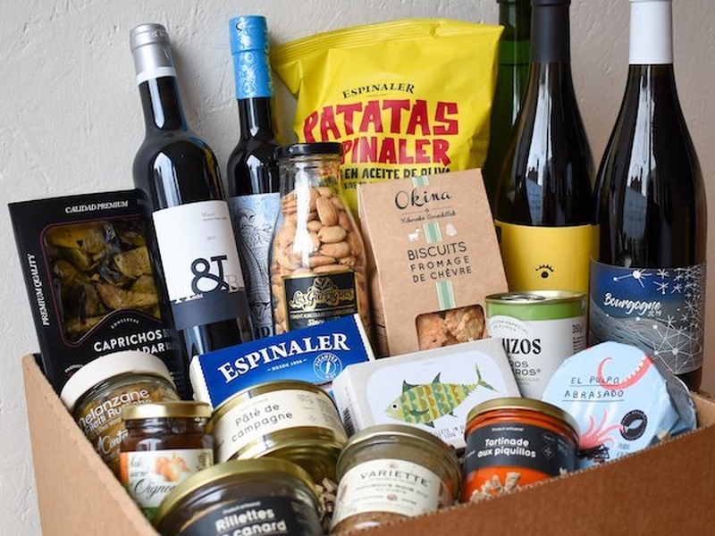 Le Social Ultimate Continental Hamper For Xmas With Wine
