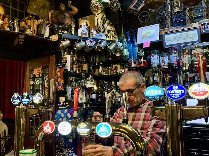 Peter Kavanaghs Pub Liverpool Decor Irish Music Pic Va