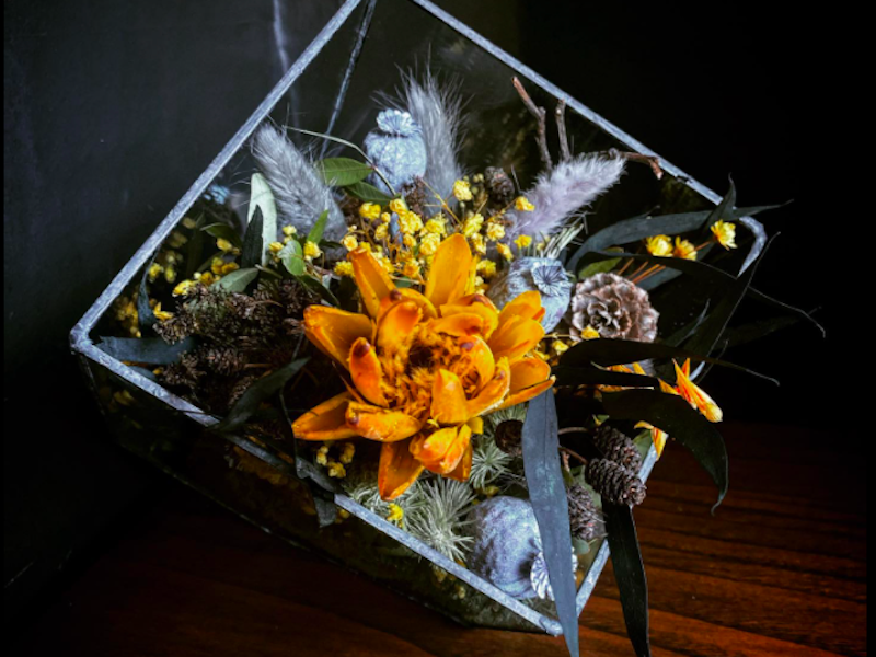 Black Raven Flowers Floral Arrangmenet Sale Best Indie Florists Manchester