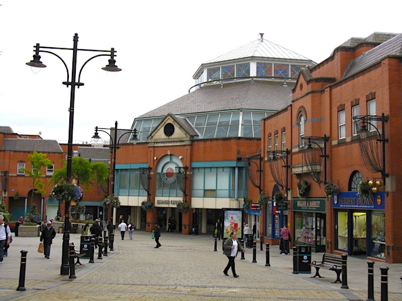 Oldham Spindles Shopping Centre By Peter Whatley
