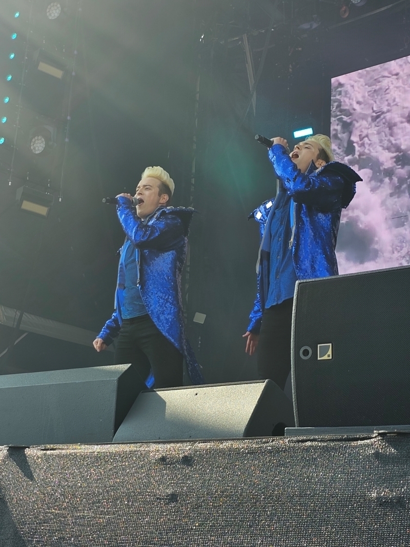 20230513 Jedward 2