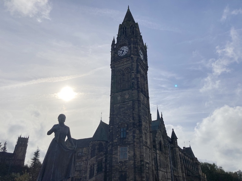 2023 10 26 Rochdale Feature Statue And Town Hall