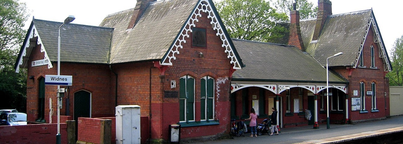Widnes Railway Station