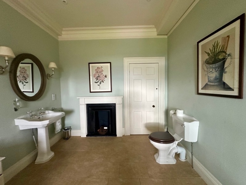 2024 08 11 Knowsley Hall Bathroom 2