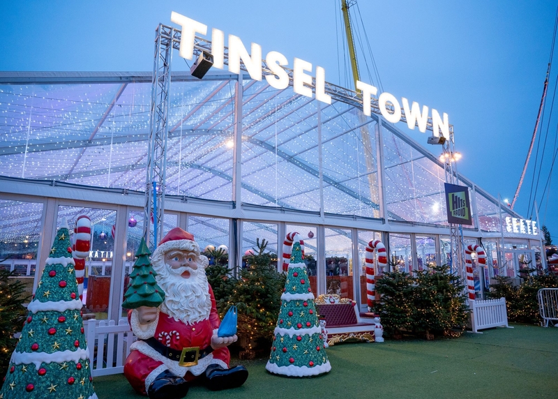 20241101 Tinsel Town Fair And Ice Skating At Trafford Centre