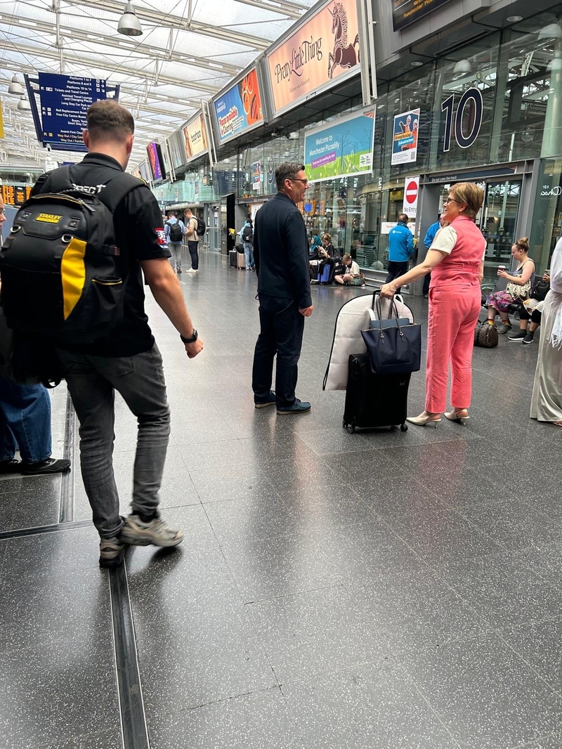 317E6321 3D6E 4D0C Ad25 5977E2Cf87D3