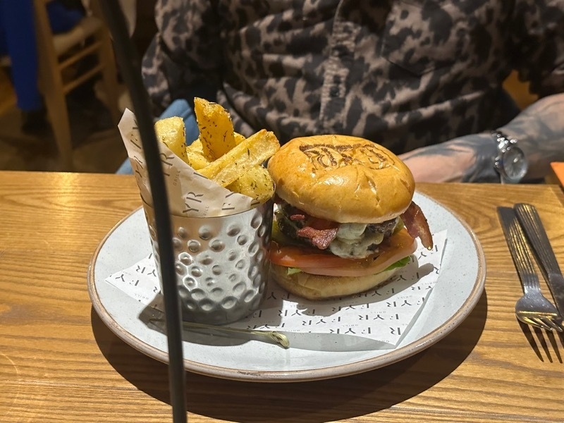2025 09 19 Fyr Burger