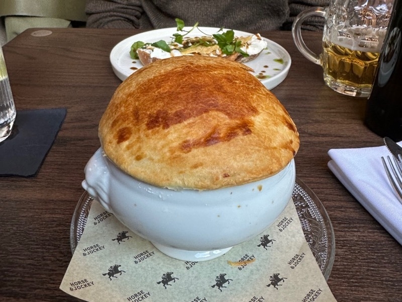 2025 11 05 Horse And Jockey Onion