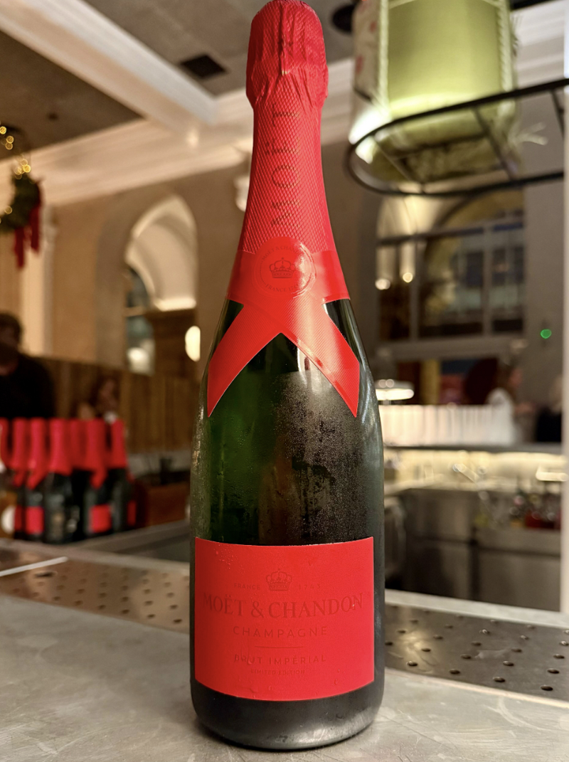 2026 01 05 Moet Red Bottle