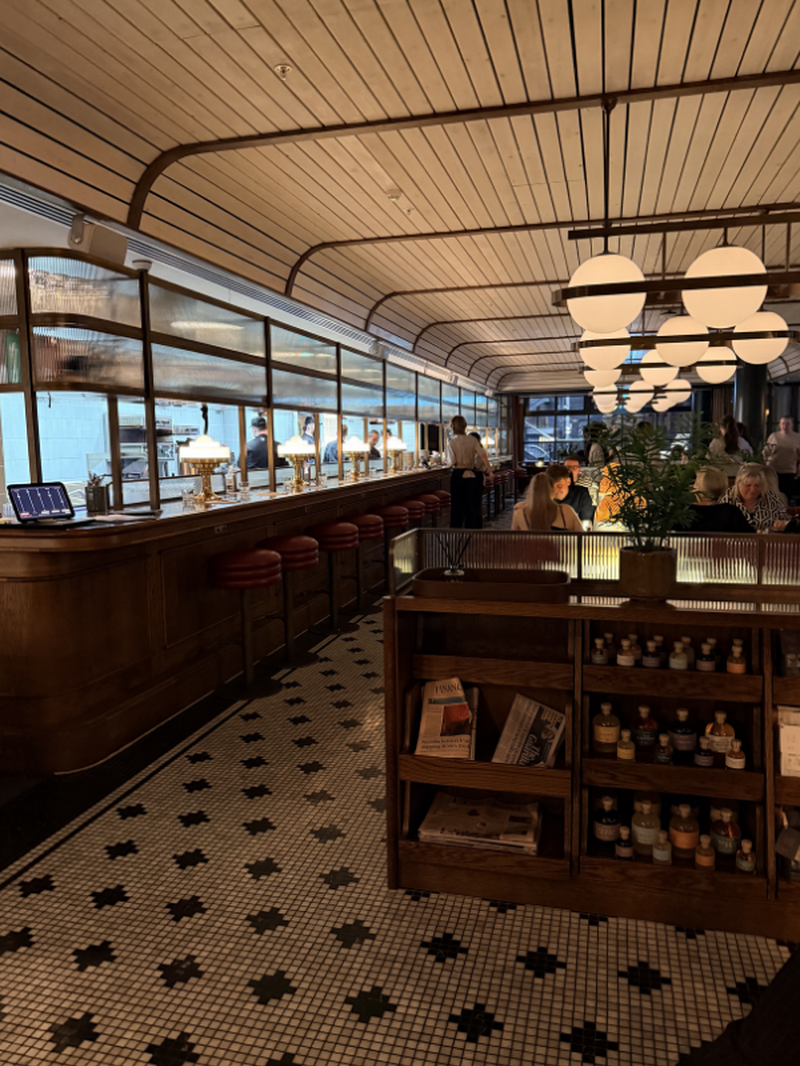 2026 04 05 Mollies Diner