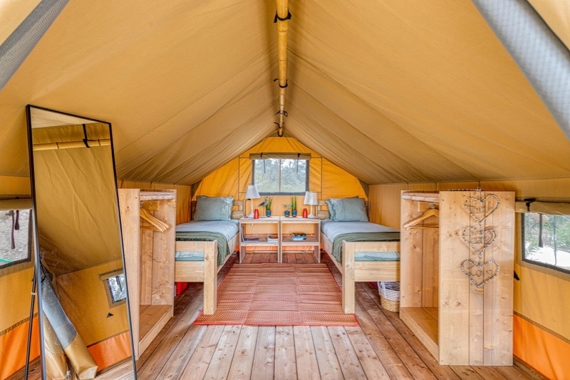 2026 04 17 Algarve Glamping Safari Tent Interior Twin Beds Figs On The Funcho 14