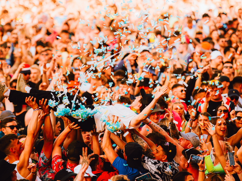 2026 05 27 Creamfields Crowd Surfing Anthony Mooney Cf21 Horizon Atmosphere 105