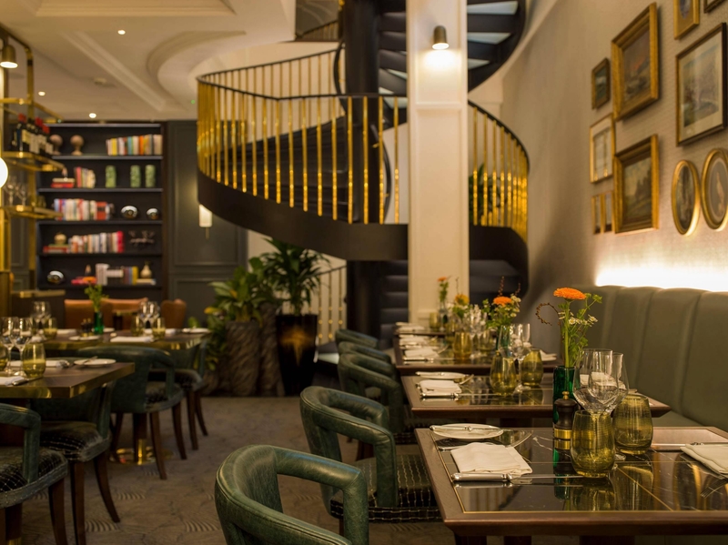 Lond Guard Dining Room