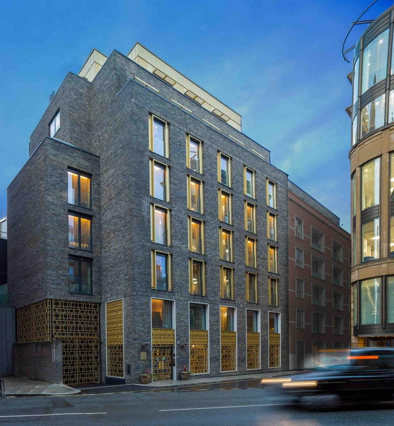 Lond Guard Exterior