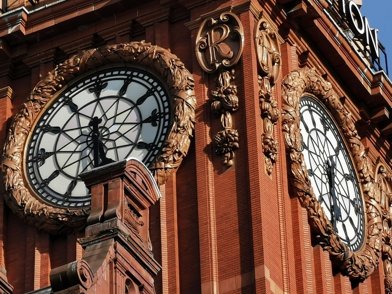 2020 04 30 Coat Of Arms Kimpton Clocktower Clock And Gable Ship