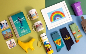 Main Image Fathers Day Fl Angled© Robin Clewley 2996