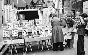 Heidi Alexander Stockport Photography Exhibition Where The Light Gets In 2022