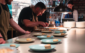 Another Hand Supper Club 12 Of 60