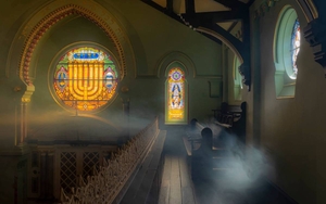 Laure Prouvosts Mif21 Installation The Long Waited Weighted Gathering Which Will Debut At The Newly Revamped Manchester Jewish Museum