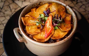 2020 10 20 Vermilion Cheshire Kid Goat Curry And Leeks Hot Pot