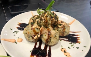 Pagoda Sushi Balls