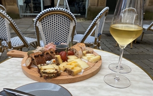 Platter And Wine – Petit Paris