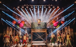 2024 07 12 Gerardine Sacdalan As Juliet Centre And The Cast In Juliet Credit Matt Crockett