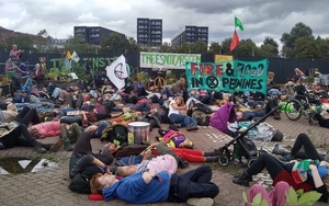 2021 01 06 Trafford Mums Fighting Council Xr Die In At Crp