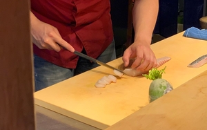 Chef Terry Huang Prepares Fresh Sashimi At Umezushi Omakase Manchester Perhaps The Worlds Most Exclusive Restaurant Reviewed 1200 800