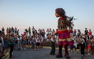 Little Amal A Giant Puppet Of A Syrian Refugee Girl Will Be Coming To Manchester As Part Of The Finale Of The The Walk International Public Art Project
