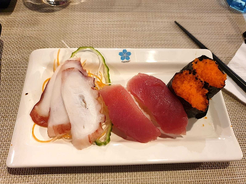 2019 04 09 Blue Sakura Octopus Tuna Sashimi And Flying Fish Egg Gunkan