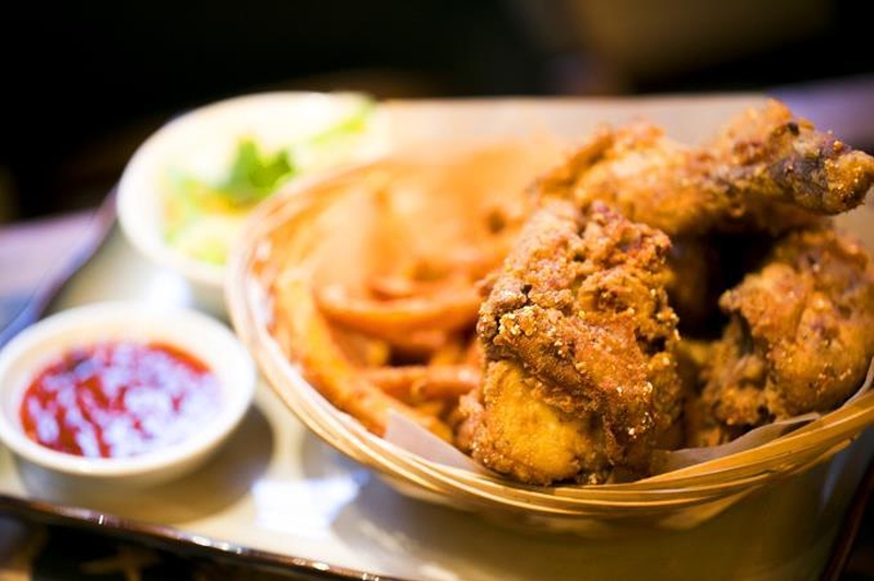 Crispy Thai Fry Chicken In A Basket Low Res