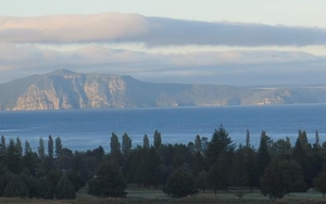 Luxury lodge overlooking New Zealand’s great lake