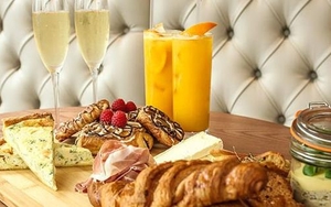 Champagne Brunch At Epernay