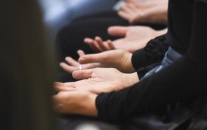 "We All Need A Digital Detox," Says Mindfulness Guru