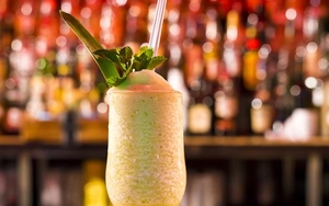 Frozen Cocktails At The Liars Club